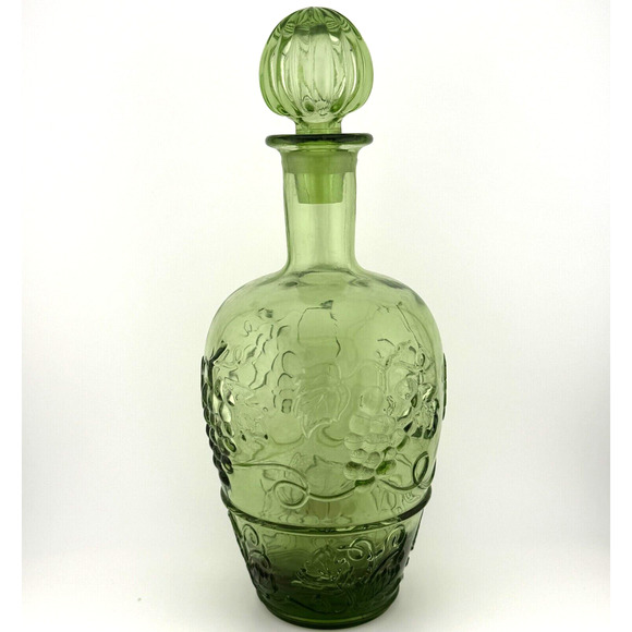 VTG MCM Green Glass Wine Decanter Embossed Grapes Vines Leaves and Stopper - Picture 2 of 8